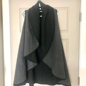 Reversible cape